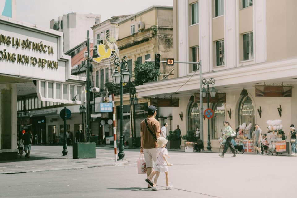 Razvoj mest: Izzivi in priložnosti za prebivalce